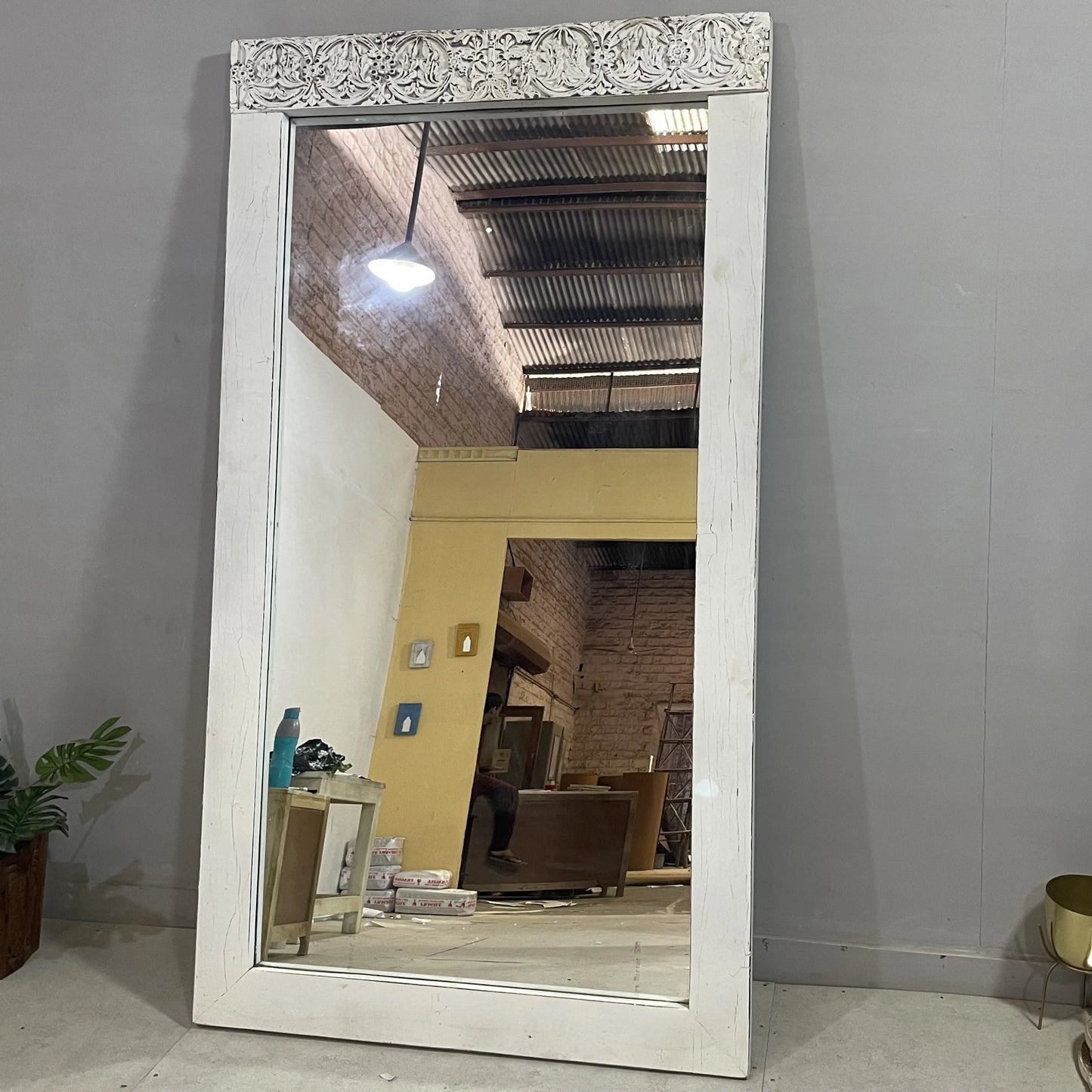 Handcrafted Indian Furniture Carved Solid Hard Wood Mirror Frame In White